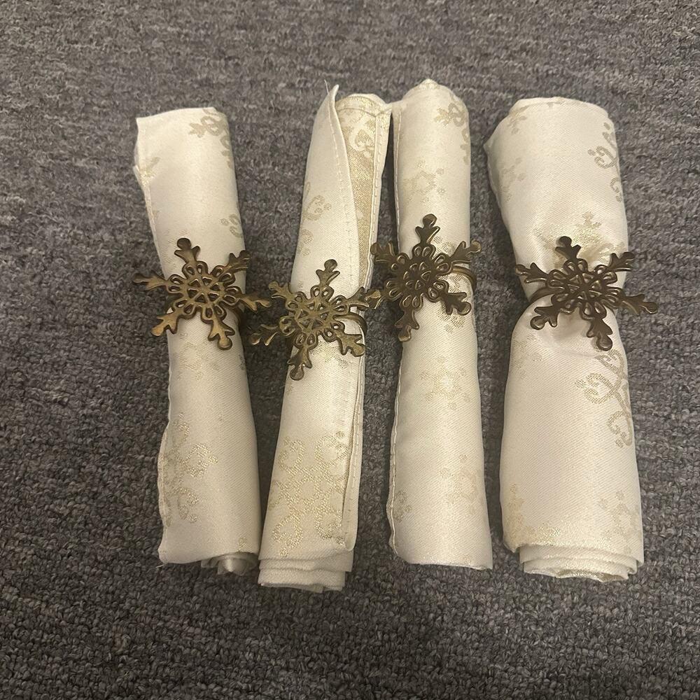 Set Of 4 vintage brass snowflake napkin rings And Gold Metallic Snowflake Napkin